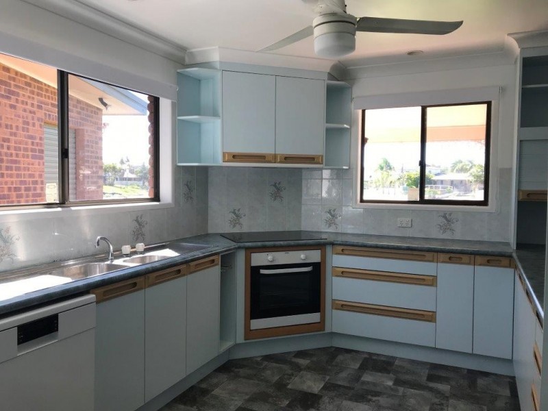42 Tarwarri Crescent, Mooloolaba QLD 4557