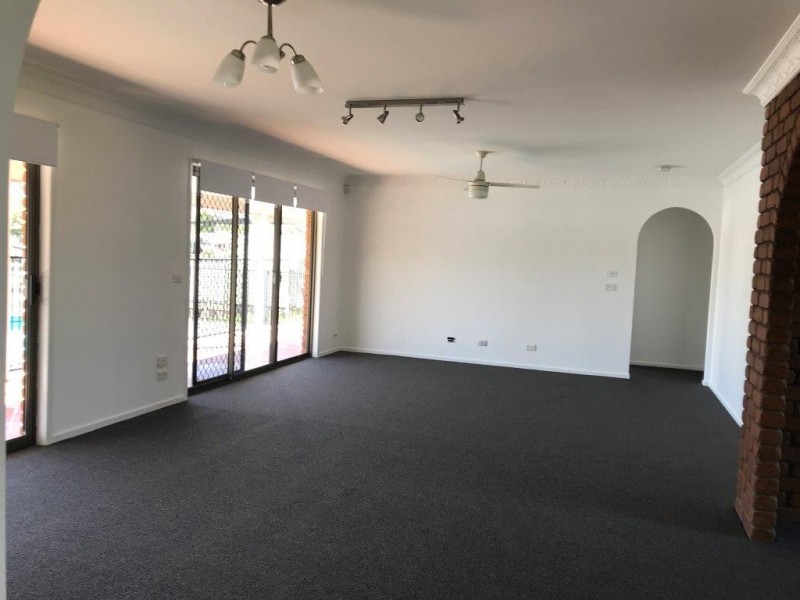 42 Tarwarri Crescent, Mooloolaba QLD 4557