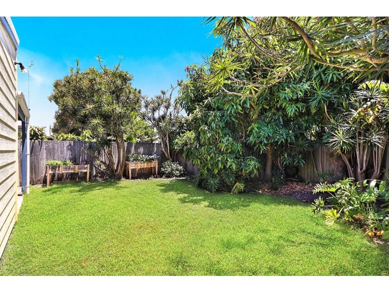 2 Tamala Street, Warana QLD 4575