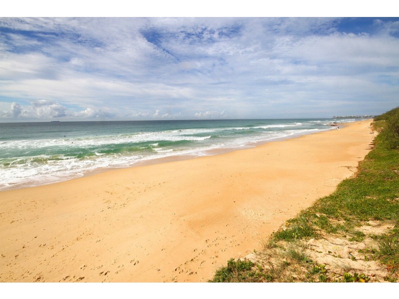 2 Tamala Street, Warana QLD 4575