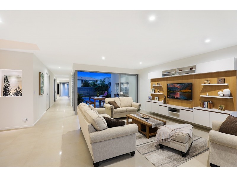 12 Wake Court, Birtinya QLD 4575