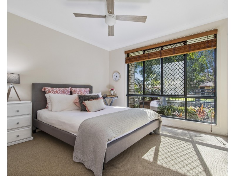 24 Sunbird Chase, Parrearra QLD 4575