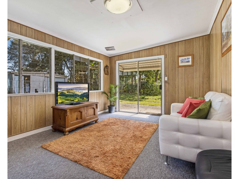 17 Old Landsborough Road, Beerwah QLD 4519