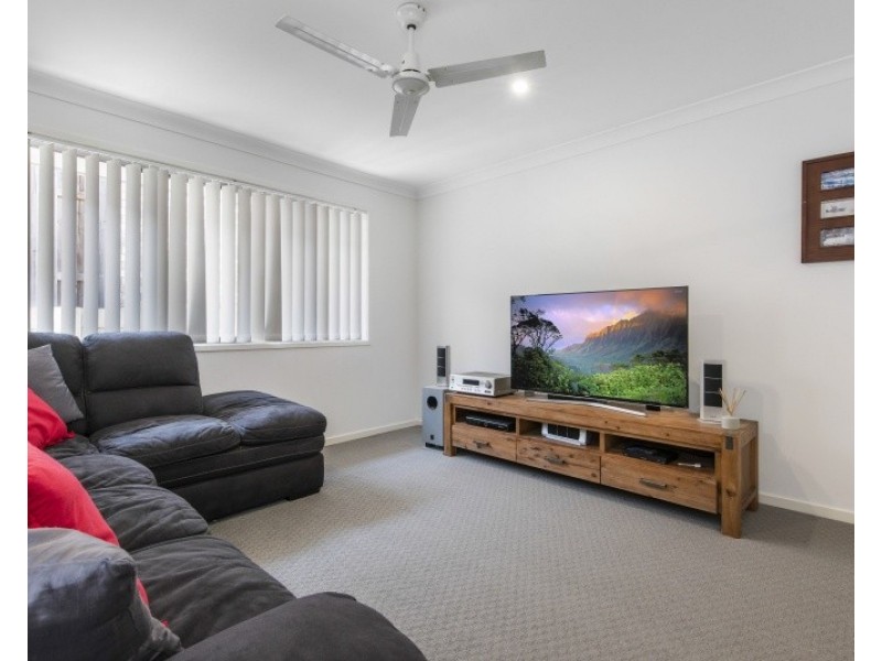 5 Riverstone Crescent, Little Mountain QLD 4551