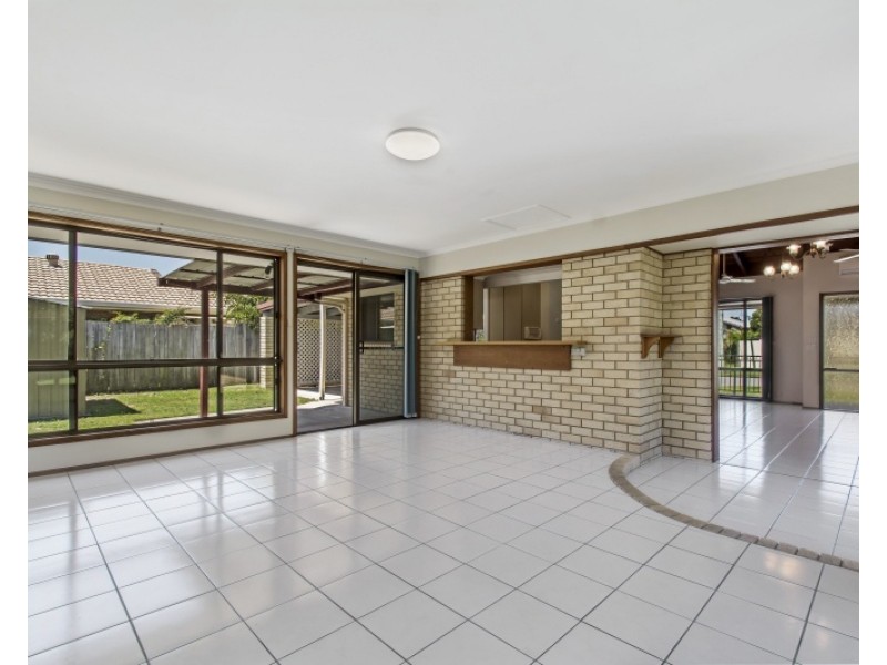 24 Peacock Crescent, Bokarina QLD 4575