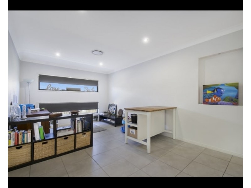8 Wake Court, Birtinya QLD 4575