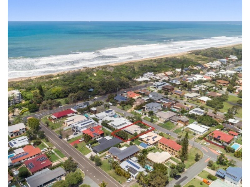 10 Lapoinya Crescent, Warana QLD 4575