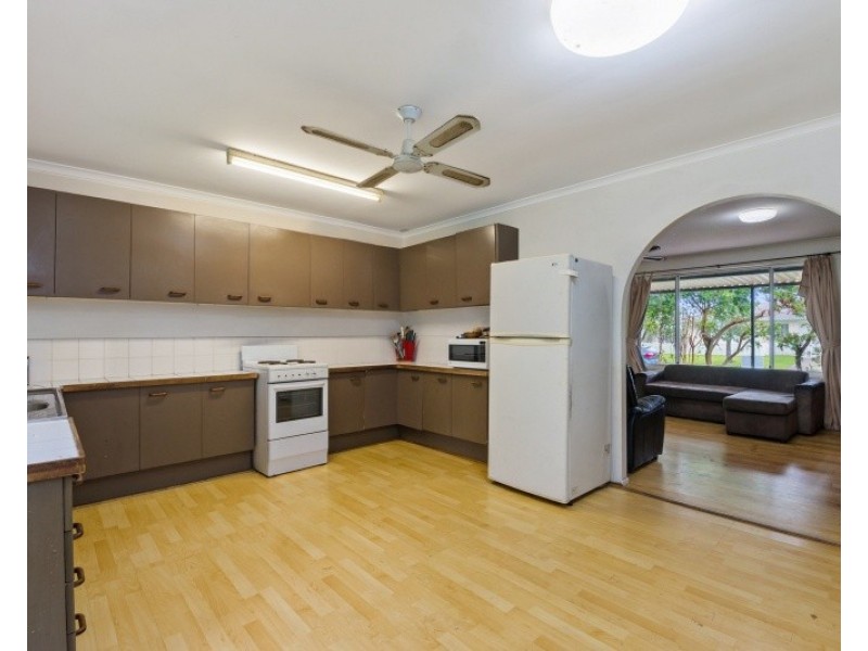 10 Lapoinya Crescent, Warana QLD 4575