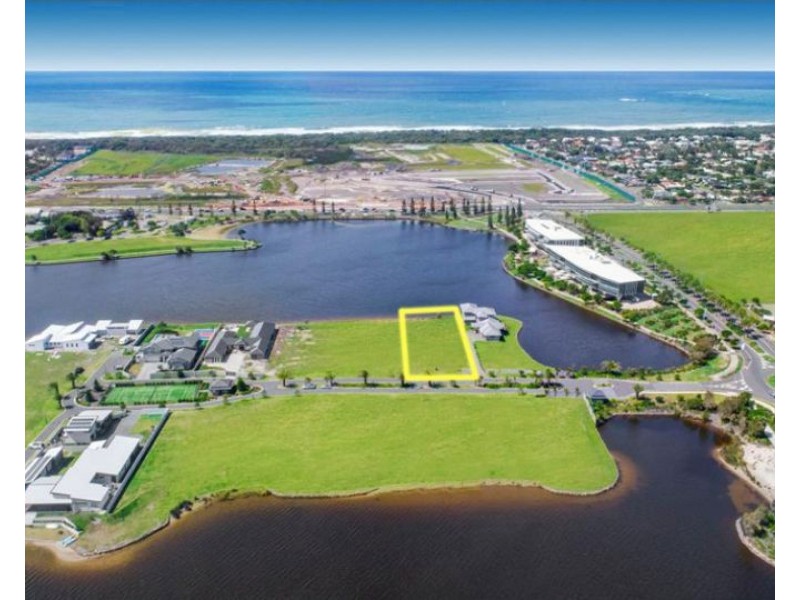 4 Entrance Island, Bokarina QLD 4575