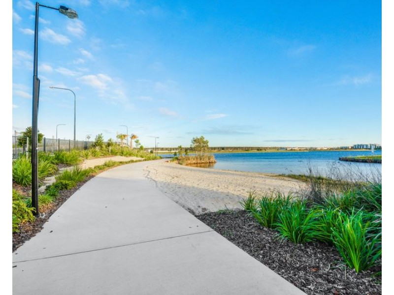 4 Entrance Island, Bokarina QLD 4575