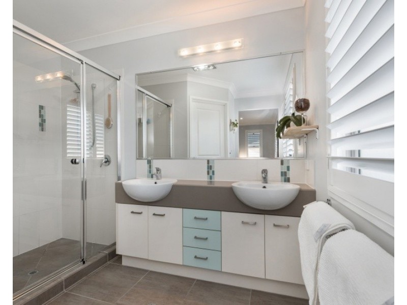 14 Cuba Court, Kawana Island QLD 4575