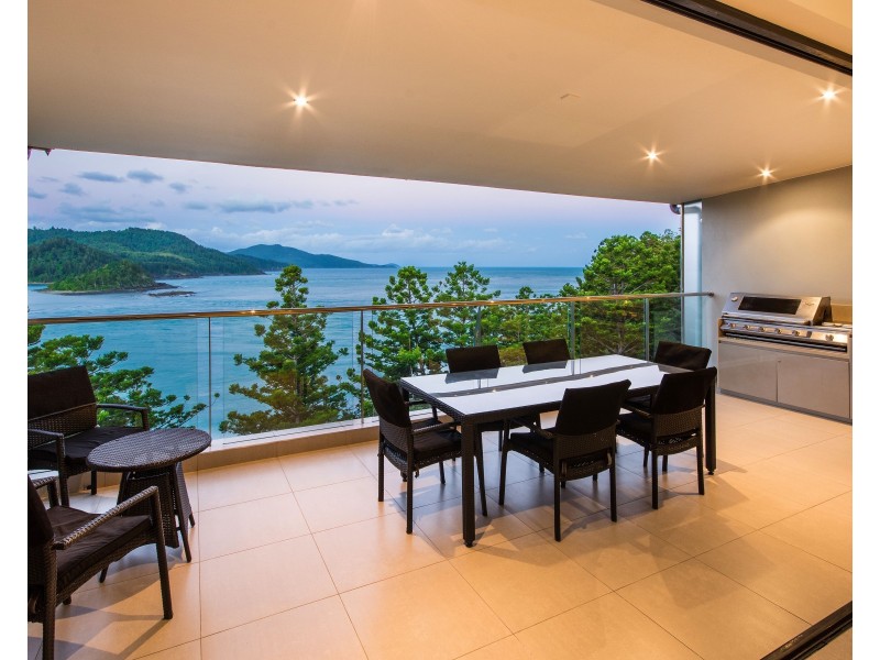 2/2 Coral Sea Avenue, Hamilton Island QLD 4803