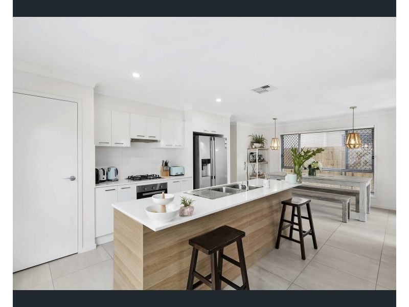 64 Lighthouse Circuit, Birtinya QLD 4575
