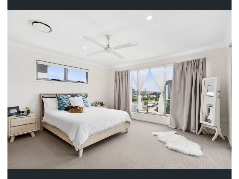 64 Lighthouse Circuit, Birtinya QLD 4575