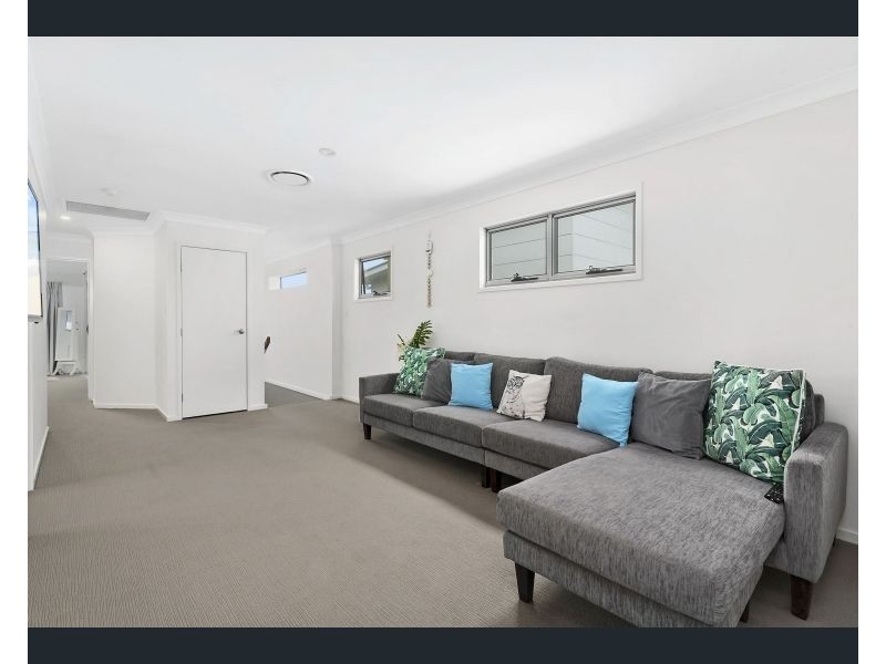 64 Lighthouse Circuit, Birtinya QLD 4575