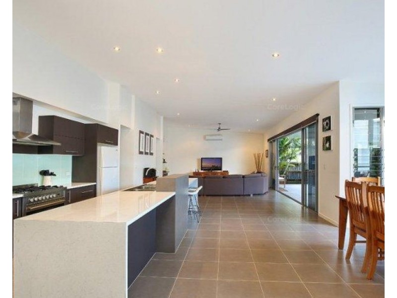 134 Grand Parade, Parrearra QLD 4575