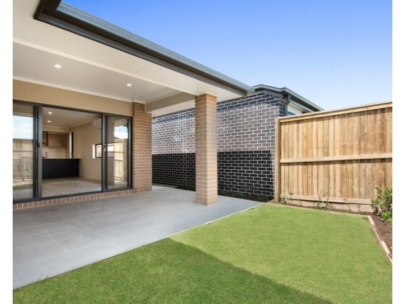 13 Mingle street, Palmview QLD 4553