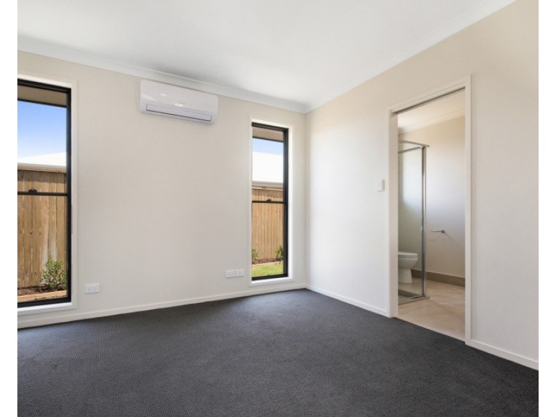 13 Mingle street, Palmview QLD 4553