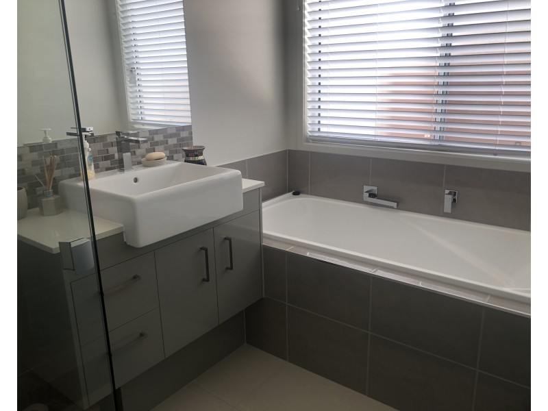 36 Waterway Drive, Birtinya QLD 4575