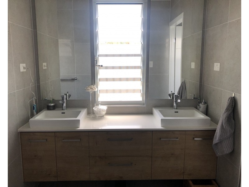 33 Hideaway Street, Birtinya QLD 4575