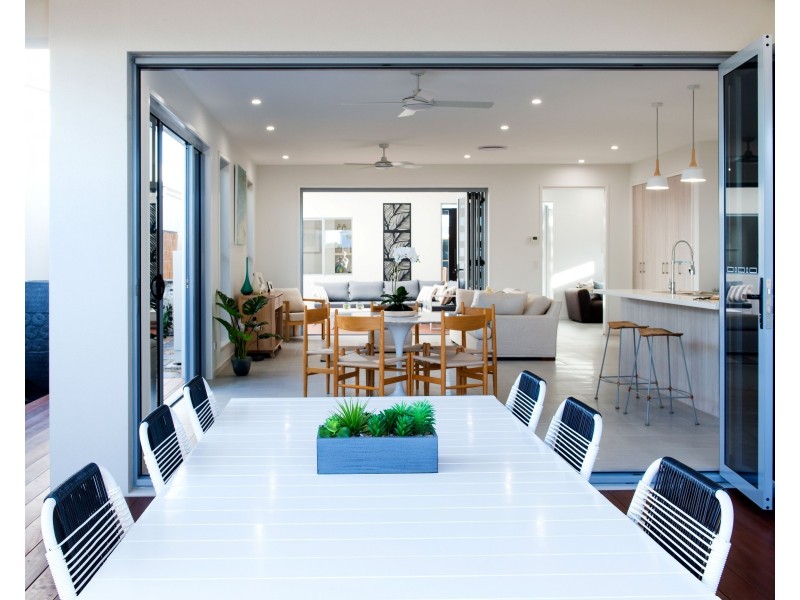 18 Berry Terrace, Caloundra West QLD 4551