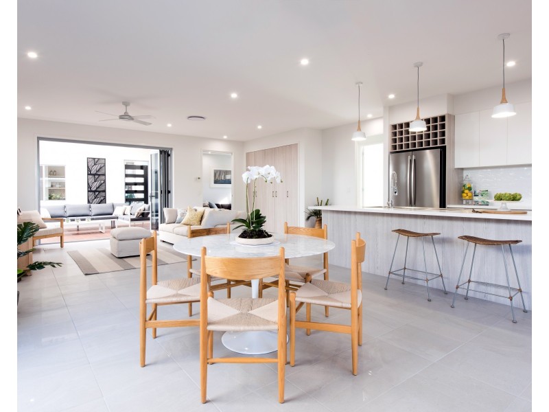 18 Berry Terrace, Caloundra West QLD 4551