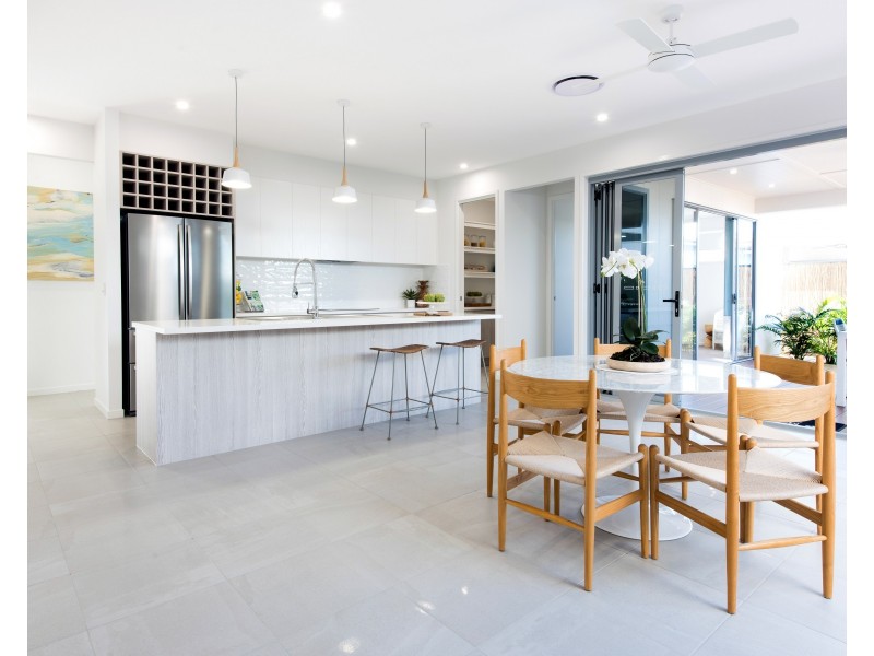 18 Berry Terrace, Caloundra West QLD 4551