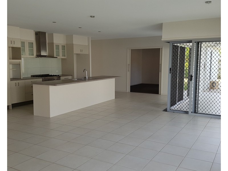 4 Clarence Place, Sippy Downs QLD 4556