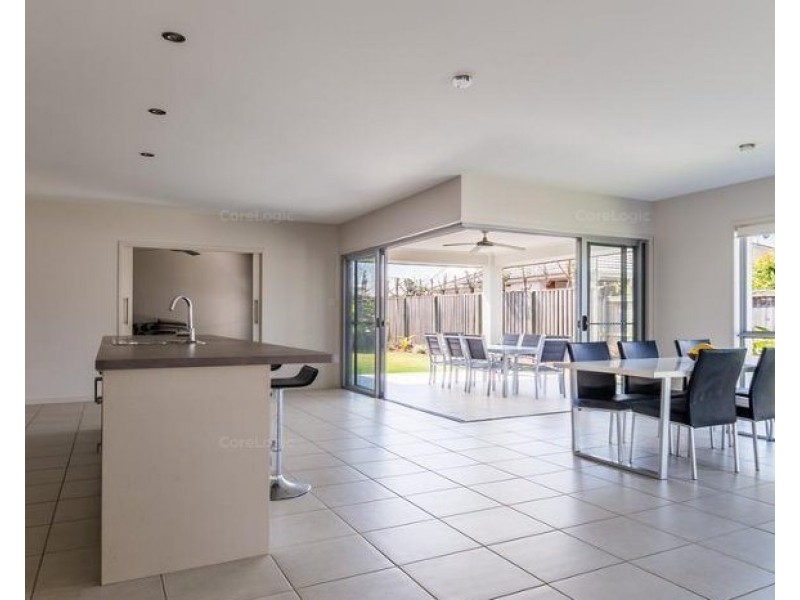 4 Clarence Place, Sippy Downs QLD 4556