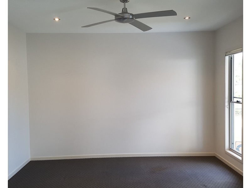 4 Clarence Place, Sippy Downs QLD 4556