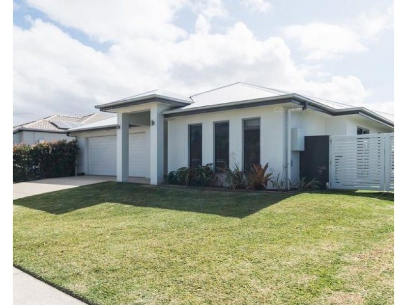 4 Clarence Place, Sippy Downs QLD 4556