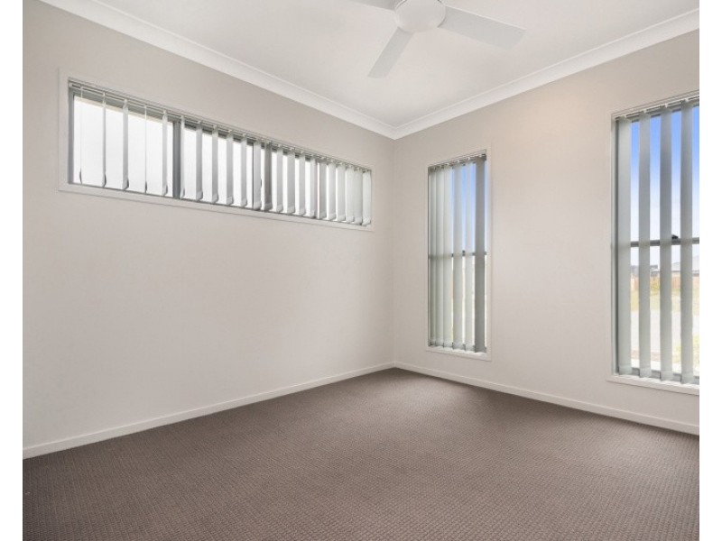 14 Piper Street, Palmview QLD 4553