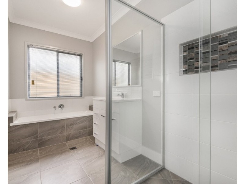 14 Piper Street, Palmview QLD 4553