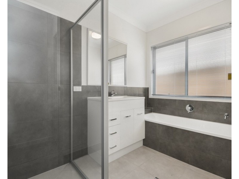 12 Verdant Road, Palmview QLD 4553