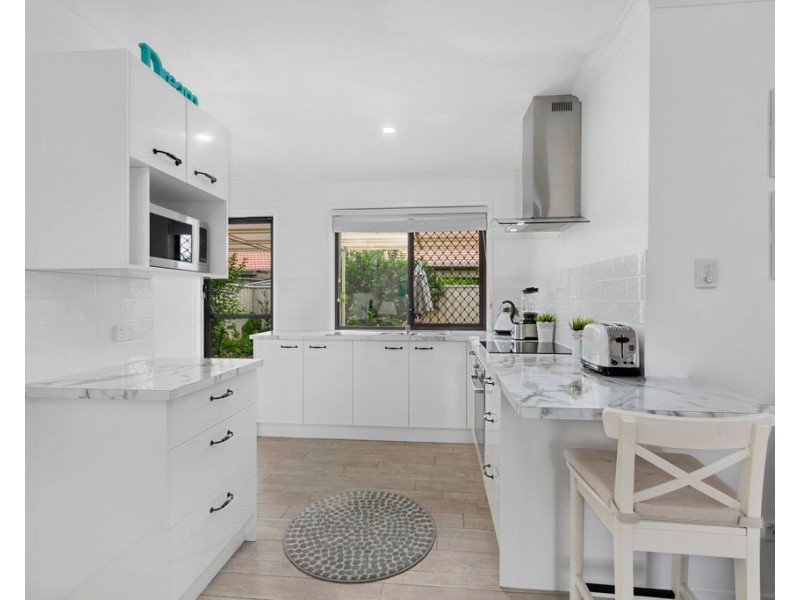 57/10 Melody Court, Warana QLD 4575