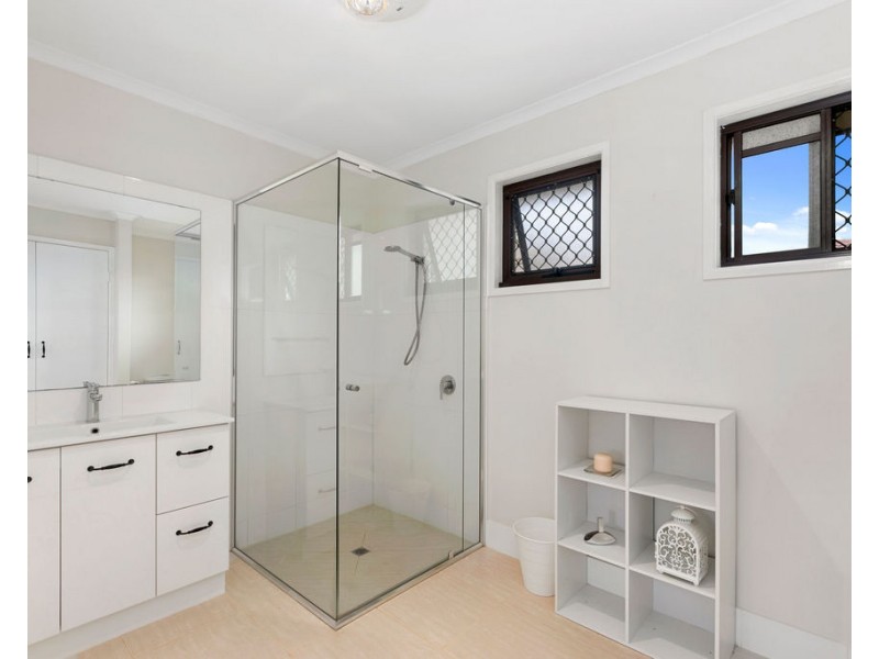 57/10 Melody Court, Warana QLD 4575