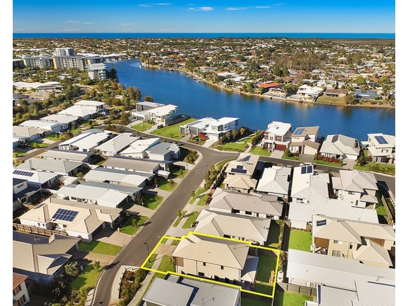 12 Bluff Street, Birtinya QLD 4575