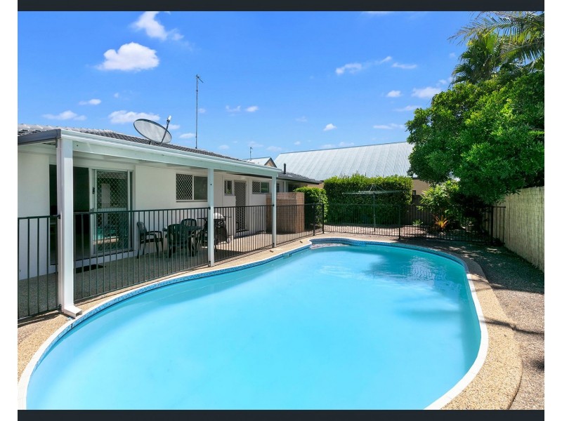 3 Coolahra Street, Warana QLD 4575