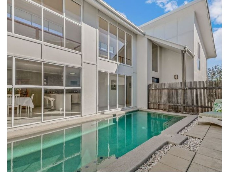 7 Whitsunday Street, Parrearra QLD 4575