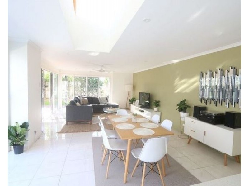 7 Whitsunday Street, Parrearra QLD 4575