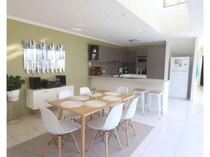 7 Whitsunday Street, Parrearra QLD 4575