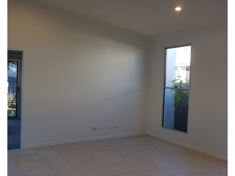 13 Magnetic Street, Parrearra QLD 4575