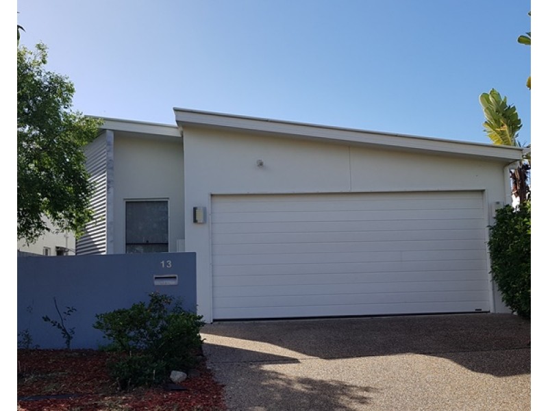 13 Magnetic Street, Parrearra QLD 4575