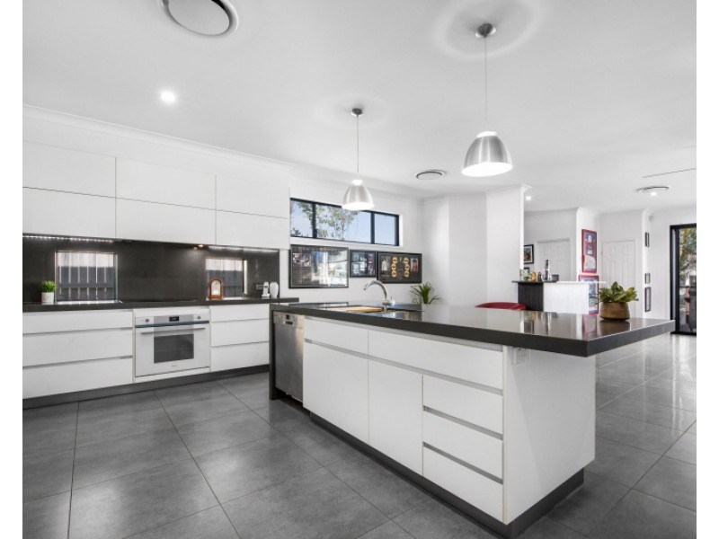 39 Marawa Drive, Parrearra QLD 4575