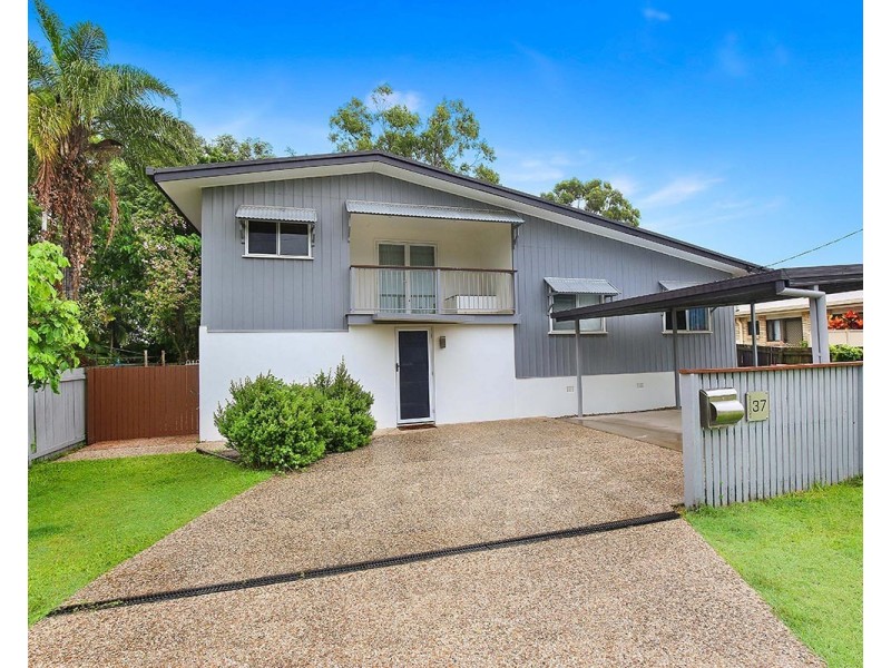 37 Broadwater Avenue, Maroochydore QLD 4558