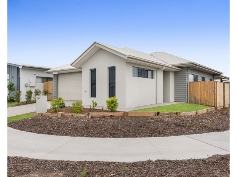 14 Piper Street, Palmview QLD 4553