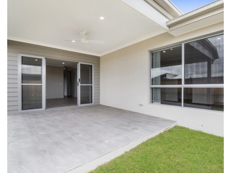 14 Piper Street, Palmview QLD 4553