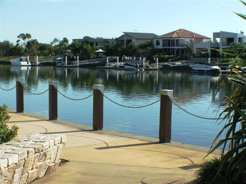 11 Panama Court, Kawana Island QLD 4575