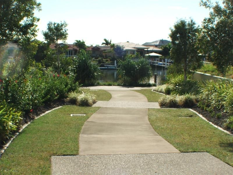 11 Panama Court, Kawana Island QLD 4575