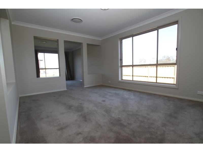 90 Bandara Circuit, Spring Farm NSW 2570